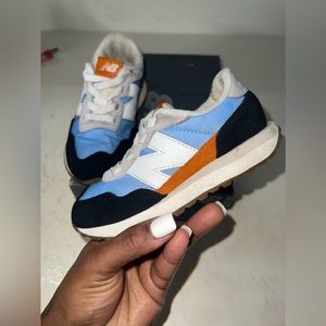 New Balance Sneakers (Kids)